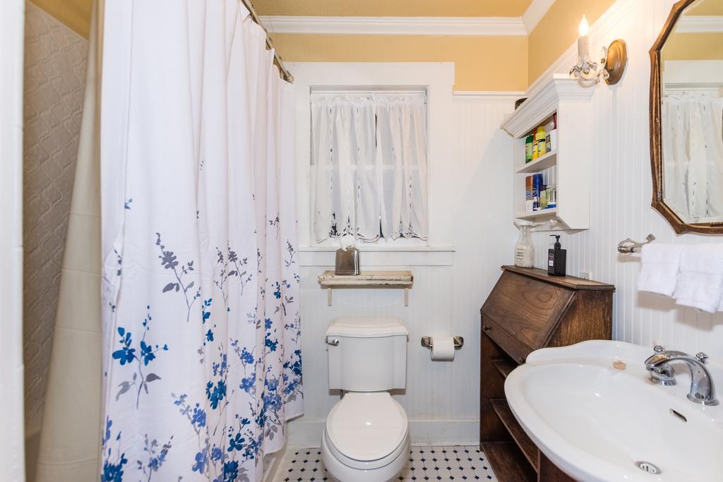 Agape Front Cottage Fredericksburg Ngoại thất bức ảnh
