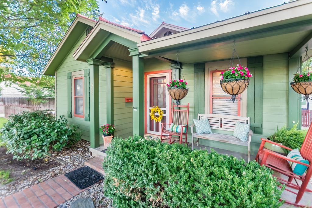 Agape Front Cottage Fredericksburg Ngoại thất bức ảnh