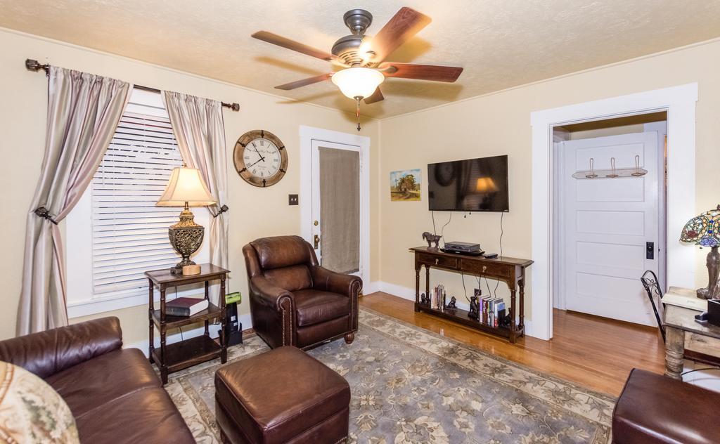Agape Front Cottage Fredericksburg Ngoại thất bức ảnh